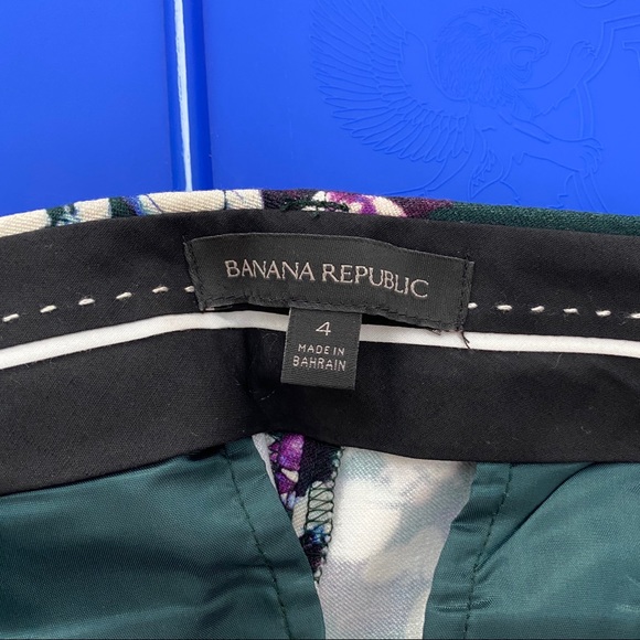 Banana Republic Sloan Floral Crop Ankle Pant - Picture 8 of 8